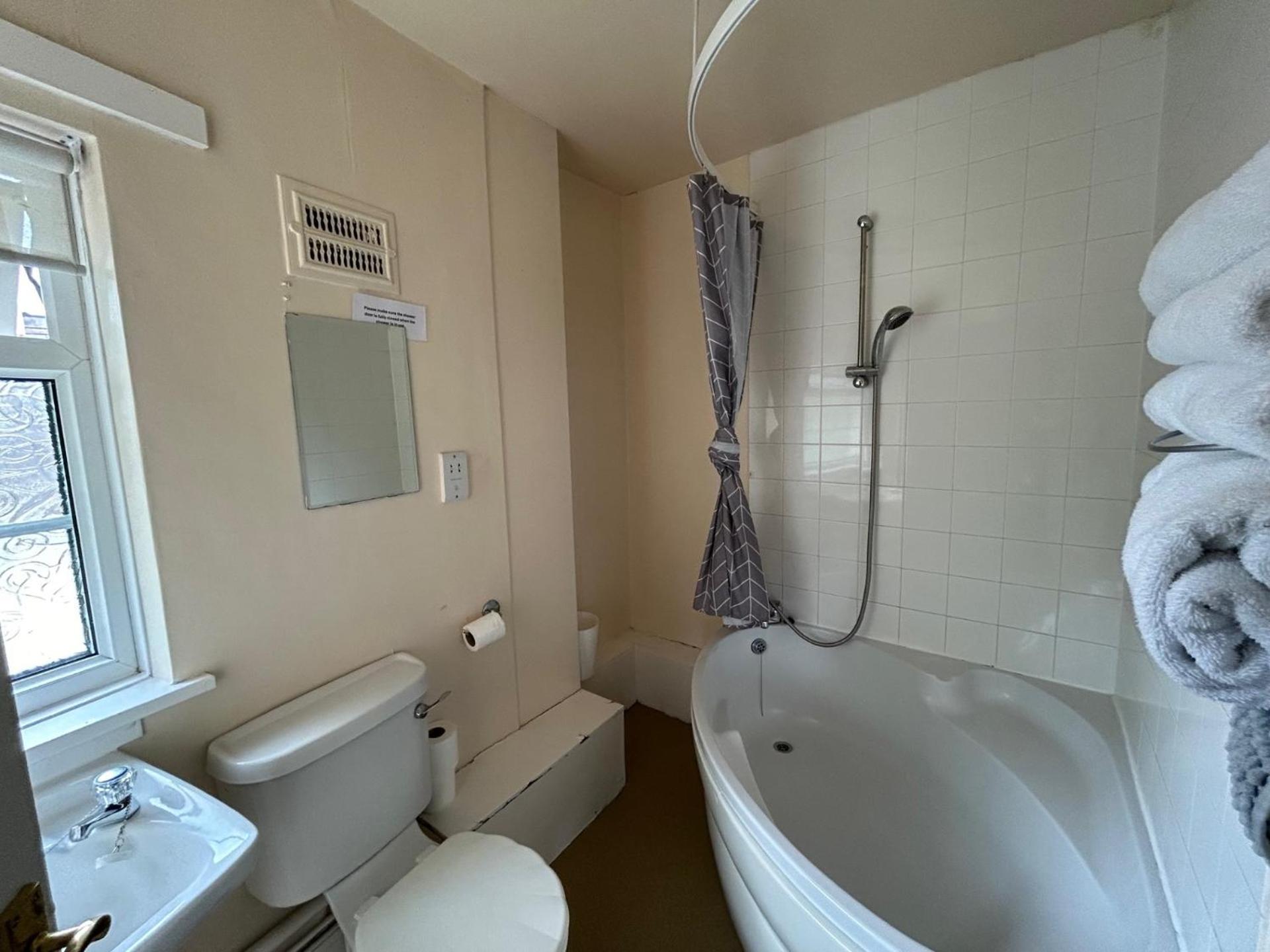Blue Boar Inn อาเธอร์สโตน ภายนอก รูปภาพ